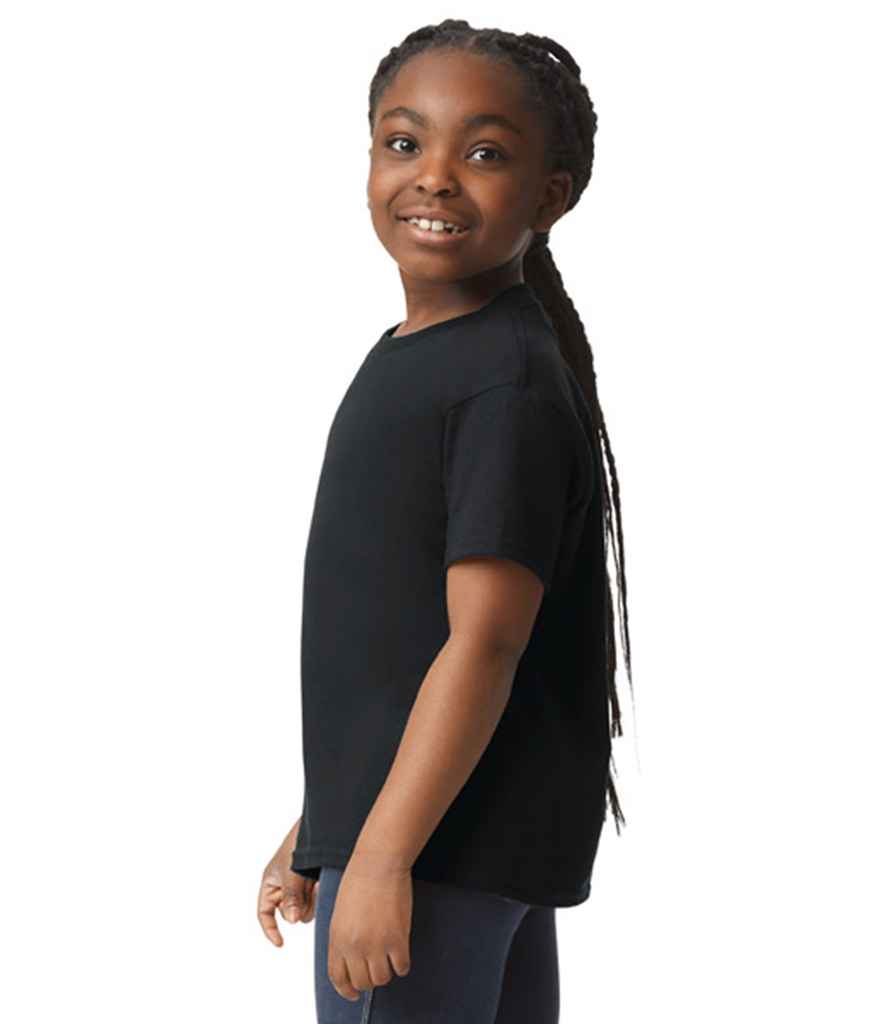 Gildan GD05B Black Model - Ready to be Embroidered and Printed by Custard Workwear - Cheap Personalised and Customised Workwear in Nottinghamshire, Derbyshire and Leicestershire