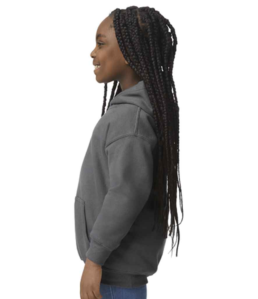 Gildan GD57B Charcoal Model -  Ready to be Embroidered and Printed by Custard Workwear - Cheap Personalised and Customised Workwear in Nottinghamshire, Derbyshire and Leicestershire