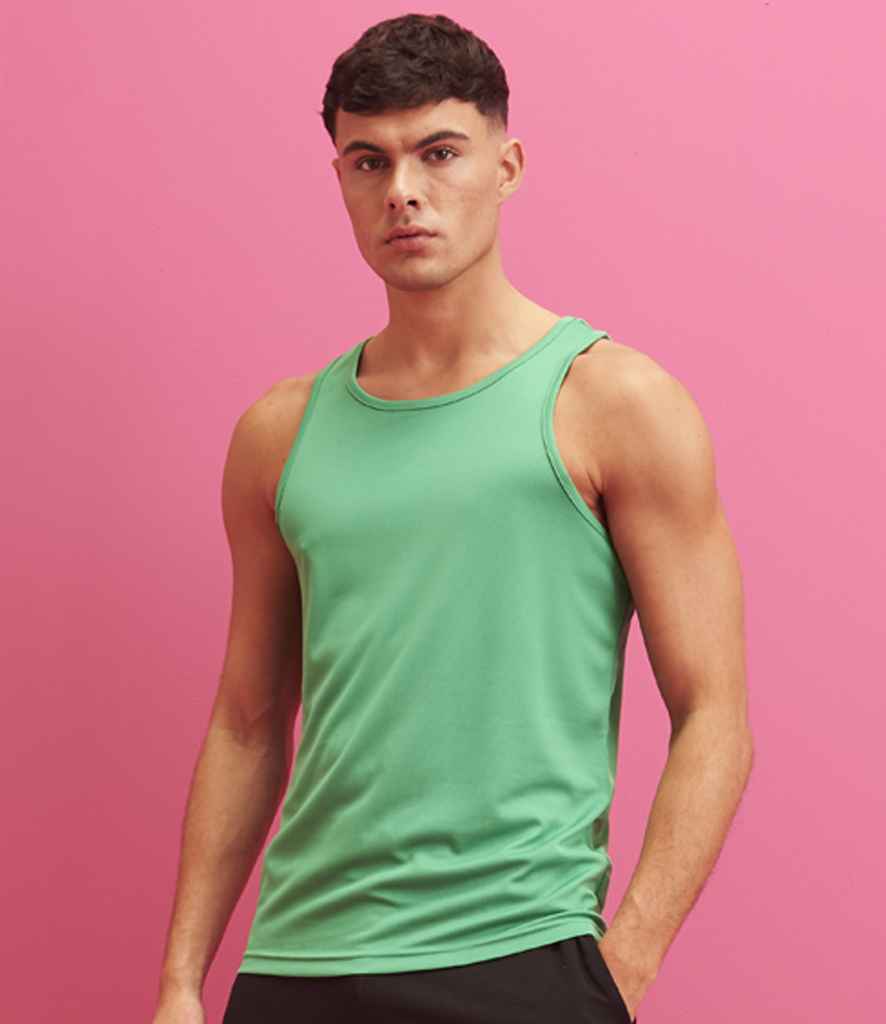 Just Cool JC007 Kelly Green Model - Ready to be Printed by Custard Workwear - Cheap Personalised and Customised Workwear in Nottinghamshire, Derbyshire and Leicestershire