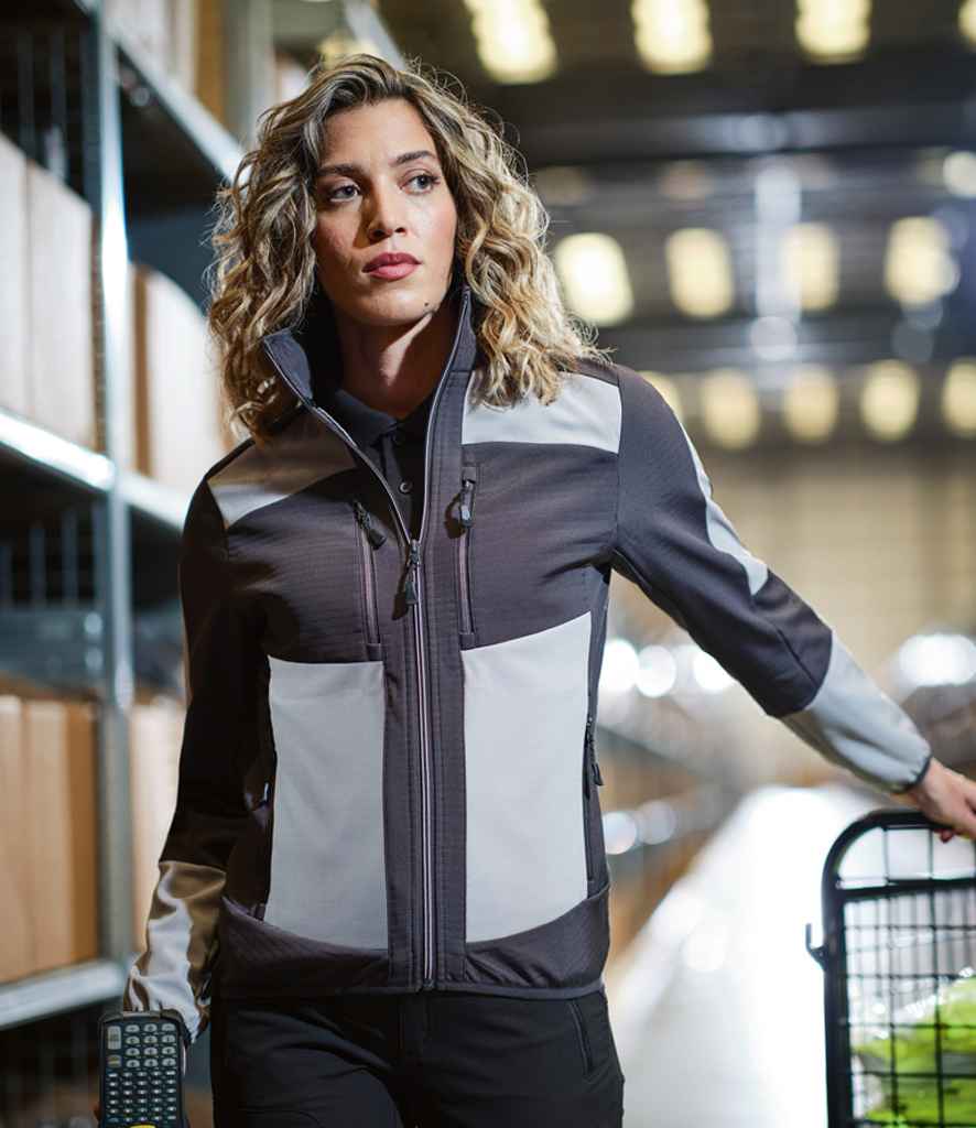 Regatta Professional RG384 Mineral Grey/Ash Model - Soft Shell Ready to be Embroidered and Printed by Custard Workwear - Cheap Personalised and Customised Workwear in Nottinghamshire, Derbyshire and Leicestershire