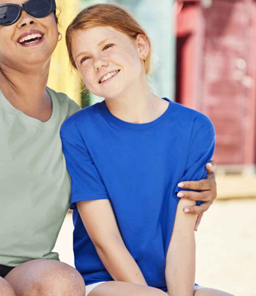 Fruit of the Loom SS620B Royal Blue Model - Ready to be Embroidered and Printed by Custard Workwear - Cheap Personalised and Customised Workwear in Nottinghamshire, Derbyshire and Leicestershire