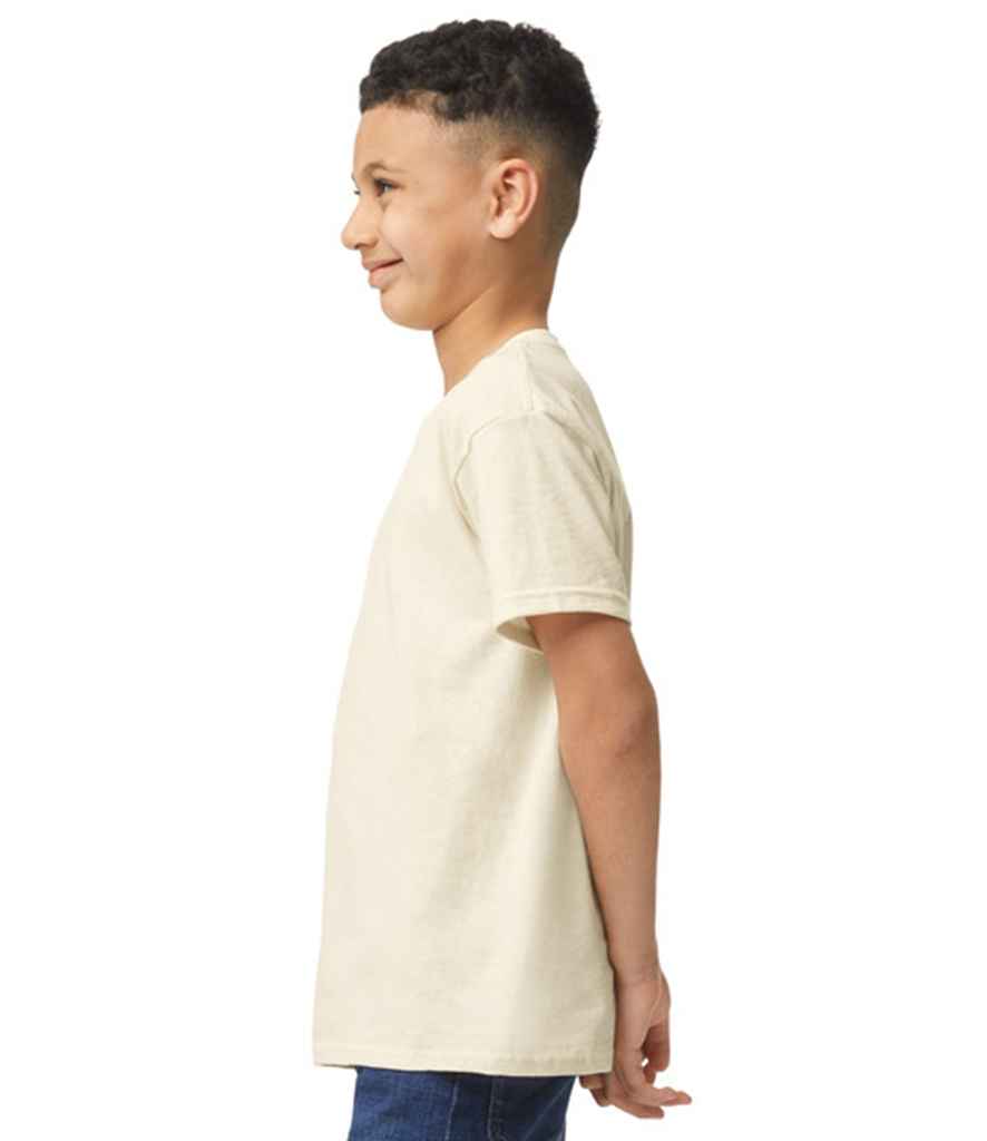 Gildan GD05B Natural Model -  Ready to be Embroidered and Printed by Custard Workwear - Cheap Personalised and Customised Workwear in Nottinghamshire, Derbyshire and Leicestershire