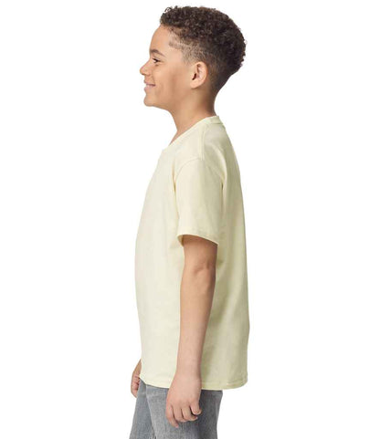 Gildan GD05B Off White Model -  Ready to be Embroidered and Printed by Custard Workwear - Cheap Personalised and Customised Workwear in Nottinghamshire, Derbyshire and Leicestershire