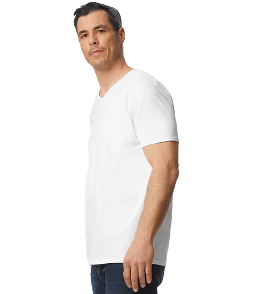 Gildan GD10 White Model -  Ready to be Printed by Custard Workwear - Cheap Personalised and Customised Workwear in Nottinghamshire, Derbyshire and Leicestershire